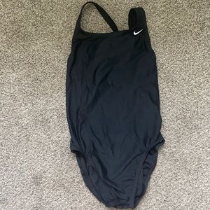 ✨swimsuit spring sale!!✨ Nike athletic swimsuit